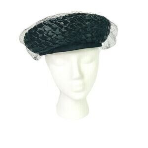 Miss Eileen Vintage Black Bumper Style Hat With Short Top Veil and Hat Pin